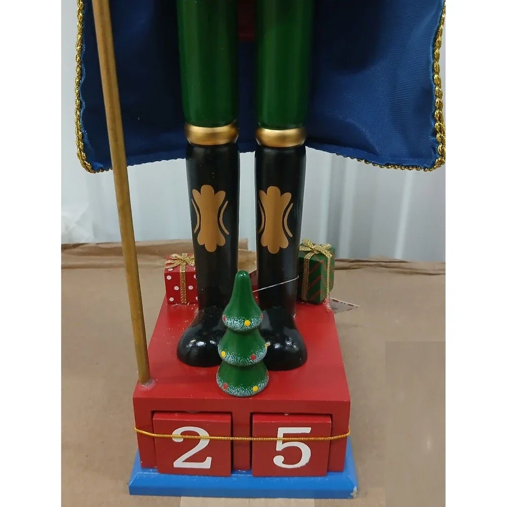 Wooden Nutcracker,24